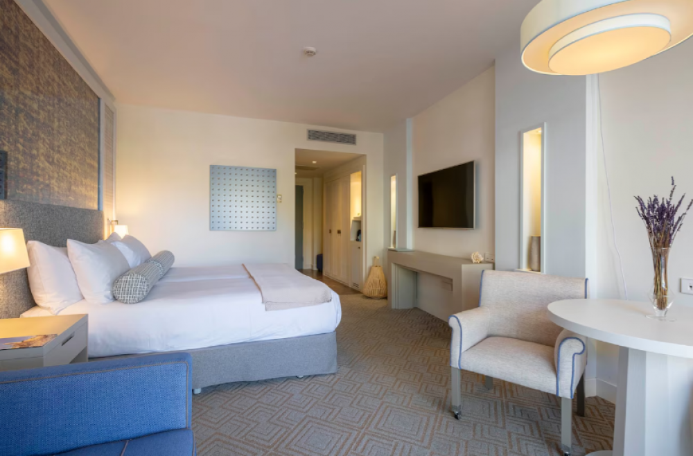 Oasis Deluxe Room & Pool Access, Eurostars Sitges 5*