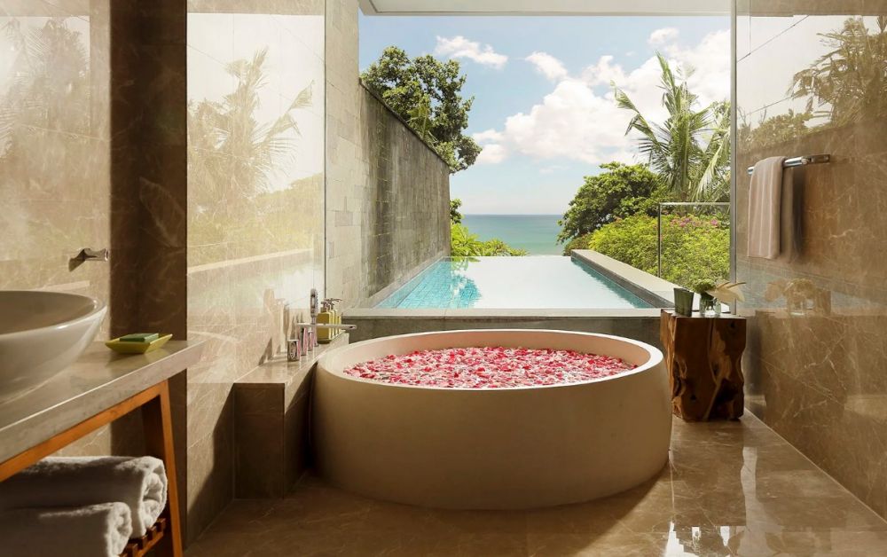 Heavenly Ocean View Pool Suite, Maya Sanur Resort & Spa 5*