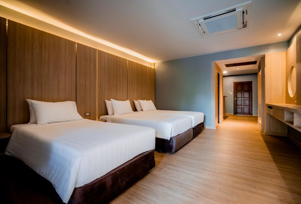 Deluxe Triple room, Thanthip Beach Resort 3*