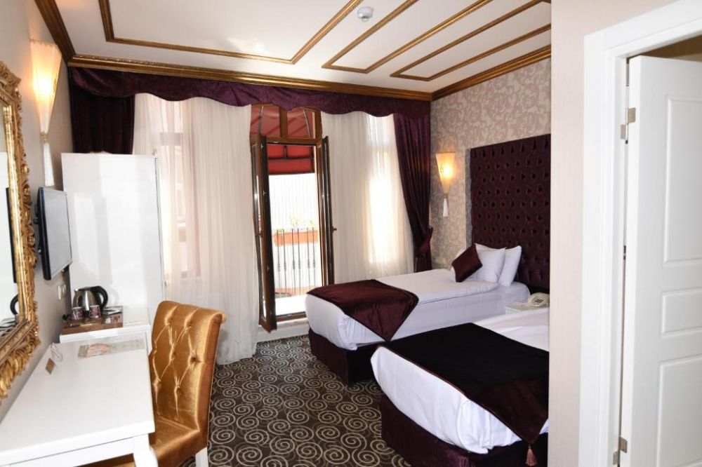 Deluxe Room/ With Balcony, Diamond Royal Hotel 4*
