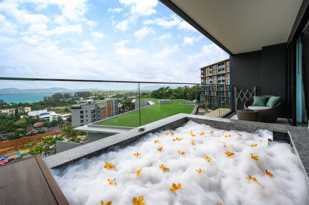 Grande 3 Bedroom Suite OV With Jacuzzi, Mida Grande Resort Phuket 5*