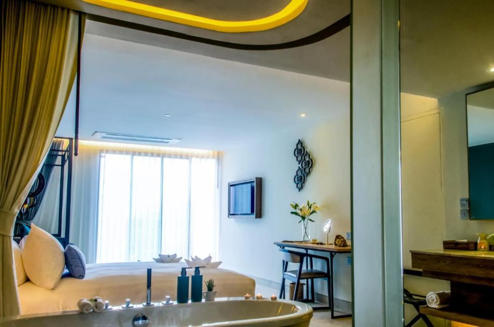 Grand Deluxe, Mai House Patong Hill 5*