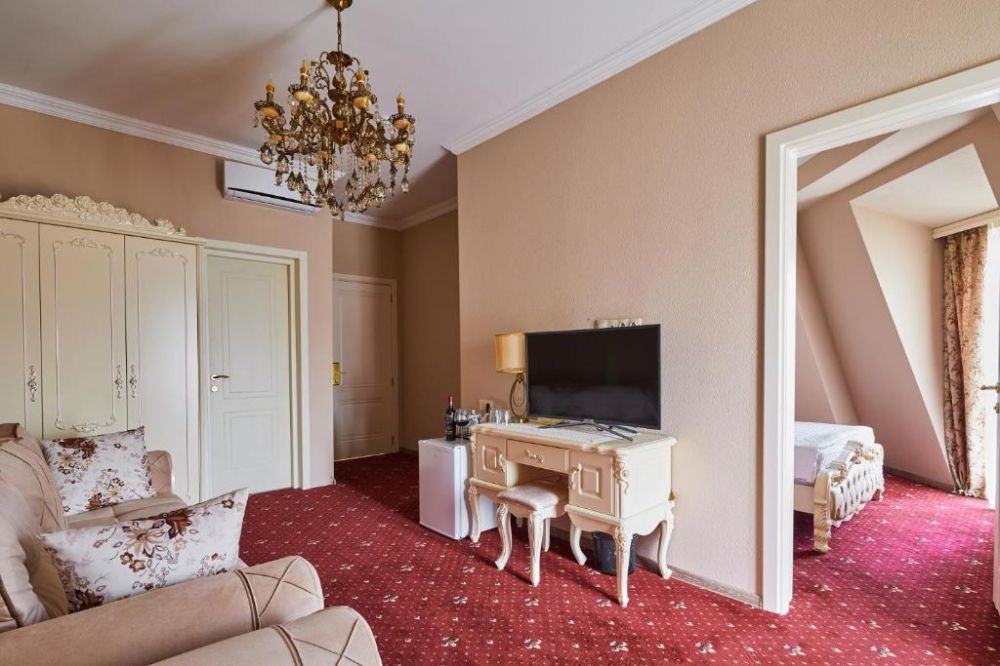 Two Bedroom Suite (Apartment), Pushkin 