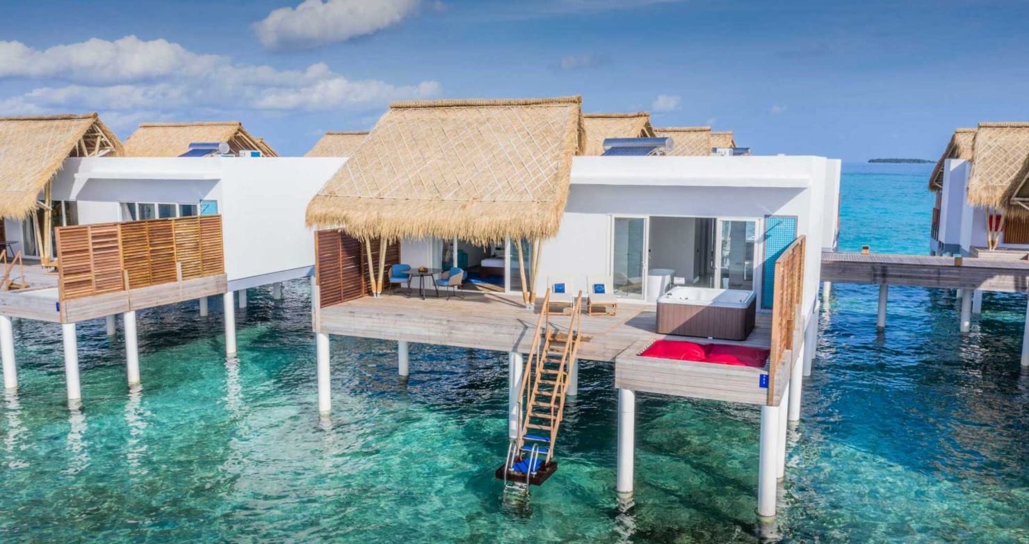Jacuzzi Water Villa, Emerald Maldives Resort & Spa 5*