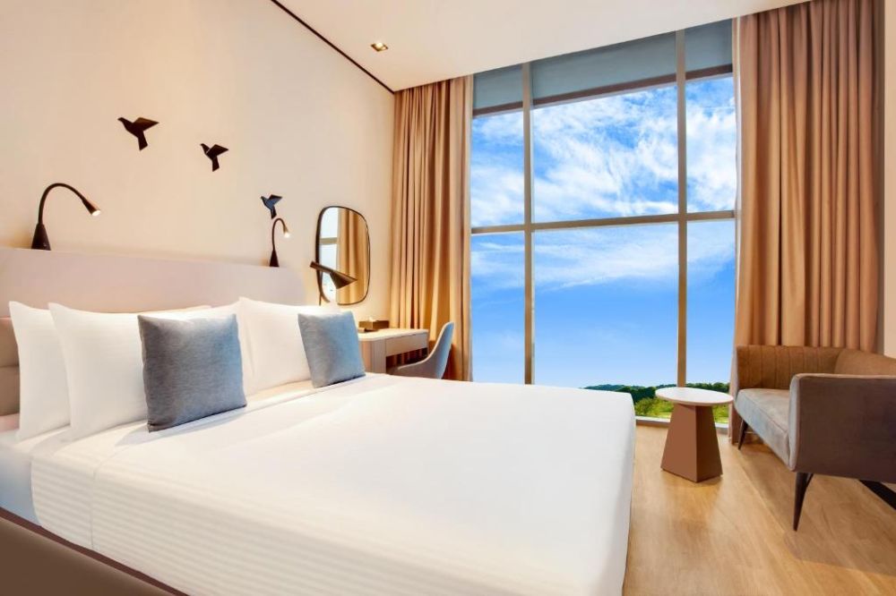 Superior room, Lemon Tree Hotel Dubai 4*