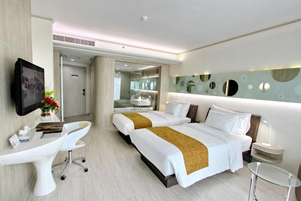 Superior Room Chic Tower, D-Beach Pattaya Discovery Beach Hotel 4*