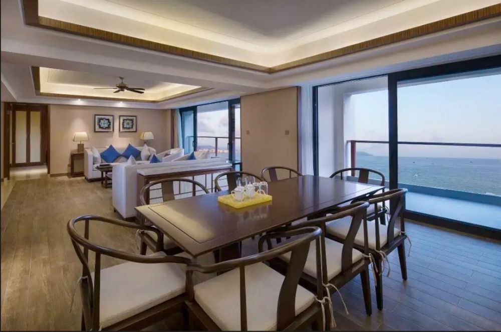 Super Seaview Three-Bedroom Suite, Jinghai Hotel & Resort 5*