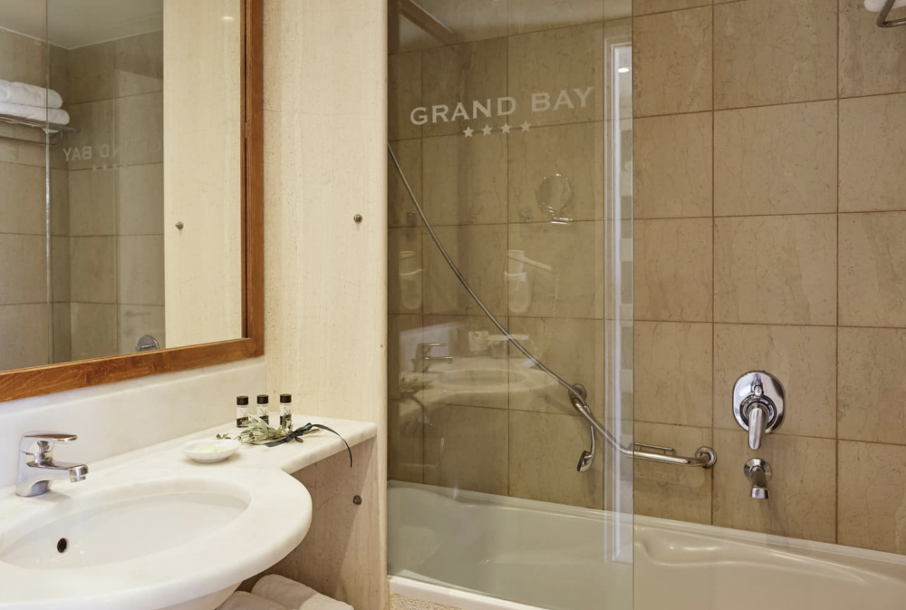 JUNIOR SUITE SEA FRONT, Grand Bay Beach Resort Giannoulis Hotel | Adults Only 16+ 4*
