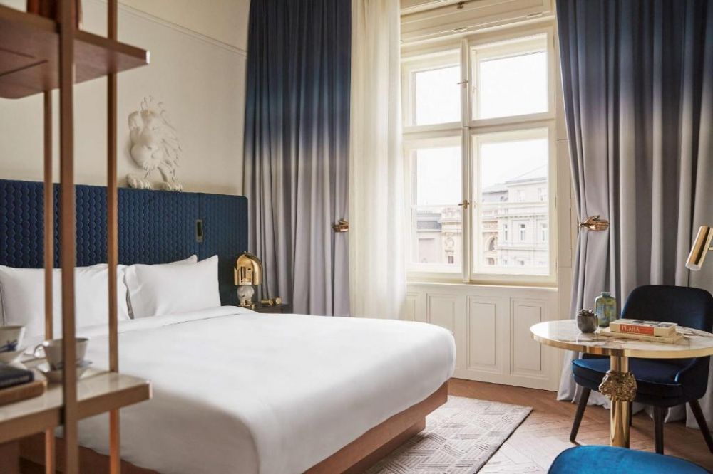 Double King Bed/Double King Bed View, Andaz Prague 4*