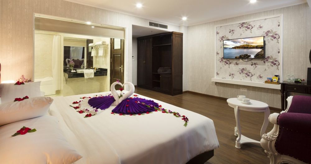 Suite, Bonjour Nha Trang Hotel 4*