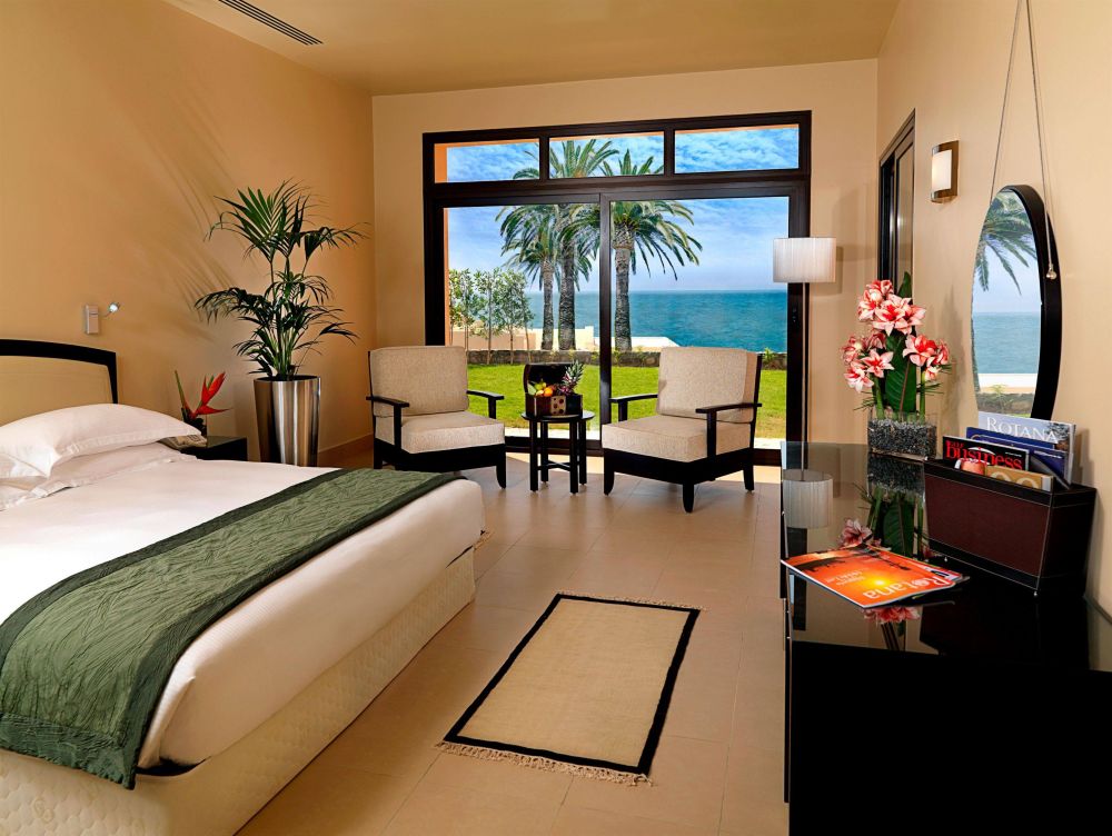 GV/ SV Three Bedroom Villa, The Cove Rotana Resort 5*