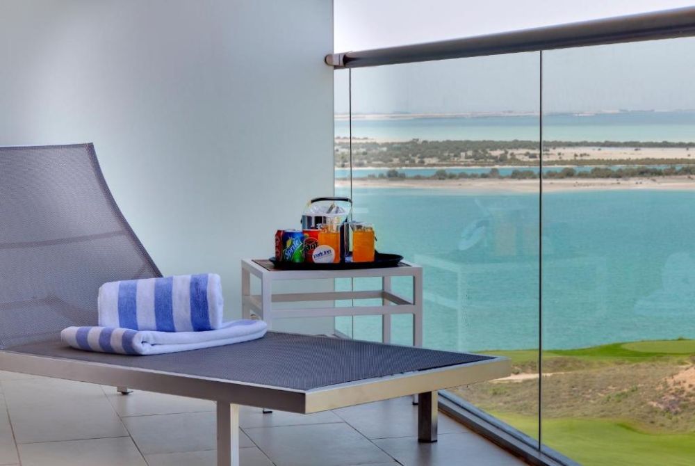 Suite with Balcony and Sea View, Park Inn by Radisson Abu Dhabi Yas Island 3*