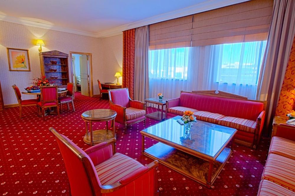Emiri Suite, Capitol Hotel Dubai 4*