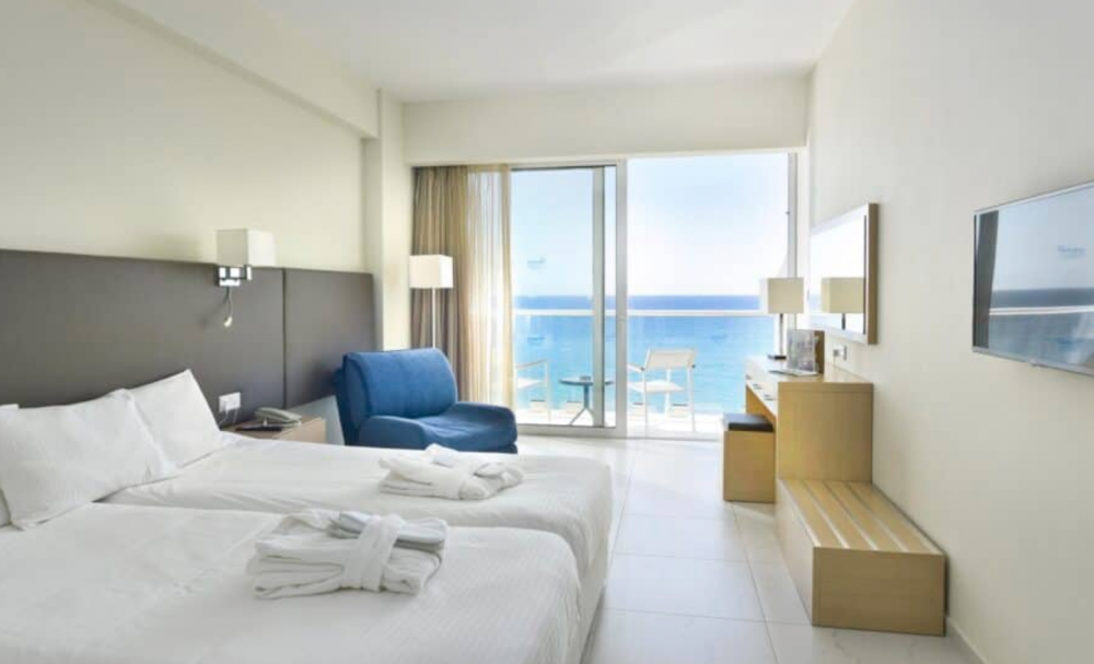 Sea View Superior Disabled Room, Pernera Beach Hotel 4*