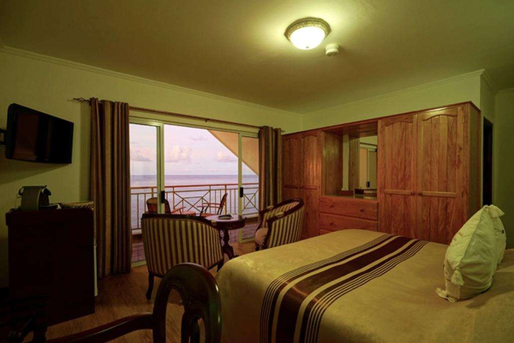 Superior Room, Treasure Cove Hotel & Restaurant 