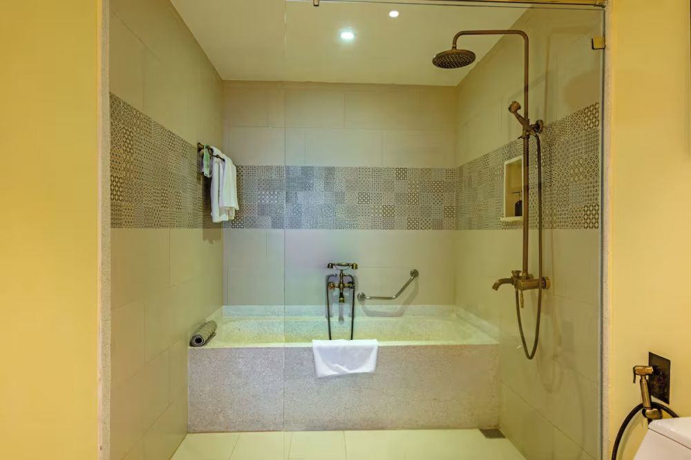 Family Suite with Balcony - Connecting Door, Wyndham Garden Hoi An Cua Dai Beach 4*