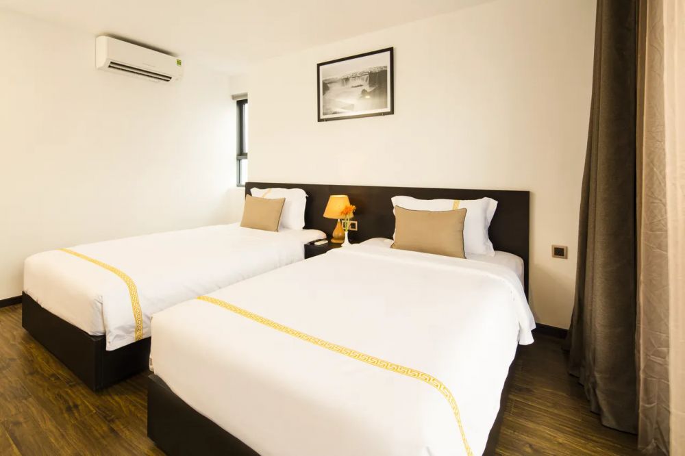 Senior Twin with Balcony, Meriton Nha Trang Hotel 4*