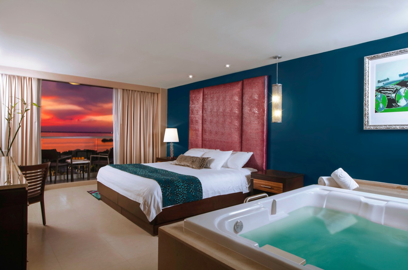 Deluxe Lagoon View, Hard Rock Hotel Cancun 5*