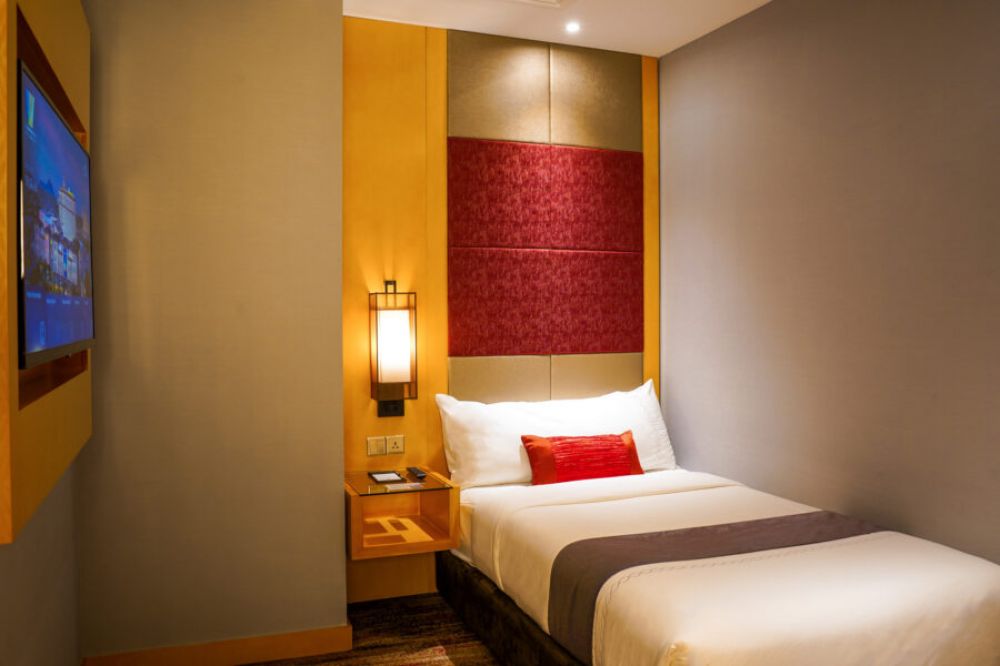 Waterfront Premier 2-bedroom Suite (River View), The Waterfront Hotel Kuching 3*