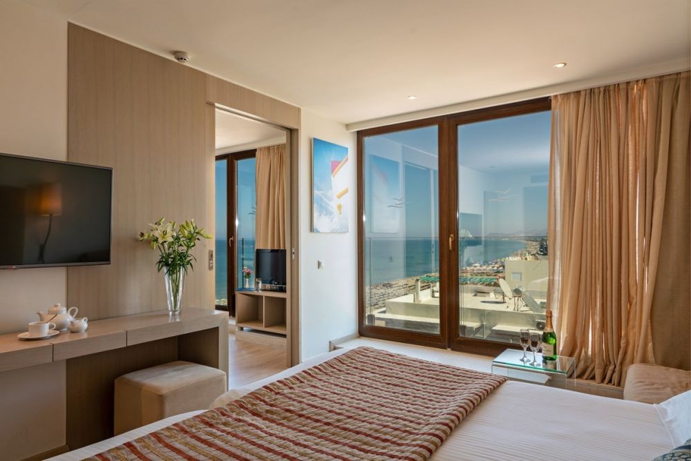 Deluxe Suite Front Sea View, Kriti Beach Hotel 5*