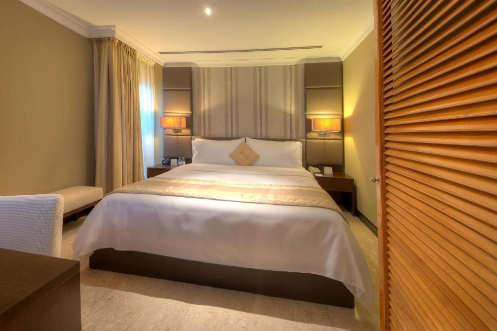Junior Suite, Dubai Marine Beach Resort & SPA 5*