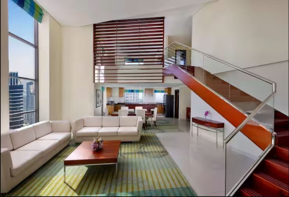 King Loft Suite, Hilton Dubai The Walk 4*