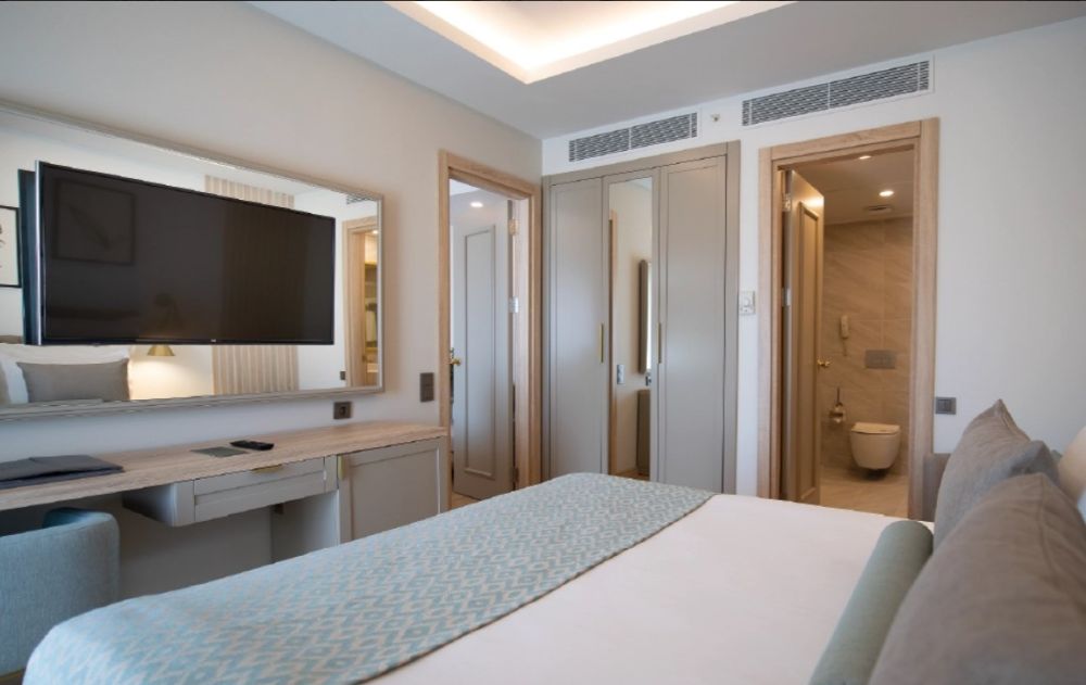 Comfort Family Room, Miramare Queen Hotel 4*