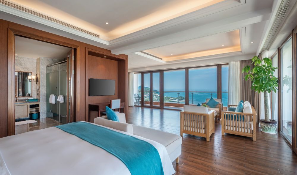 270 Degree Ocean View Suit, Da Dong Hai Hotel Sanya 5*