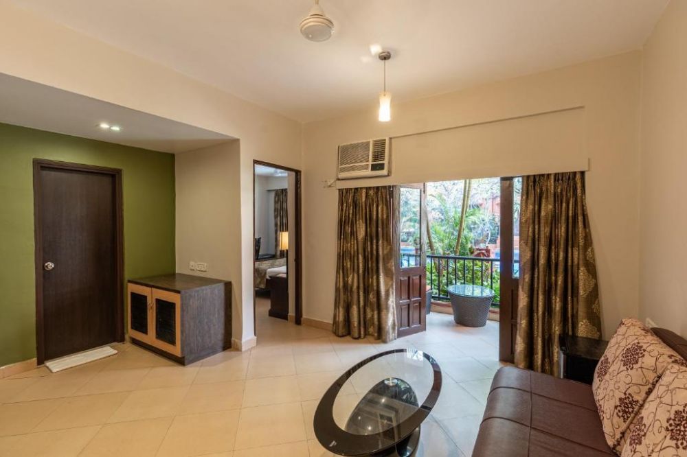 Family Suite AC, Neelams The Grand 4*