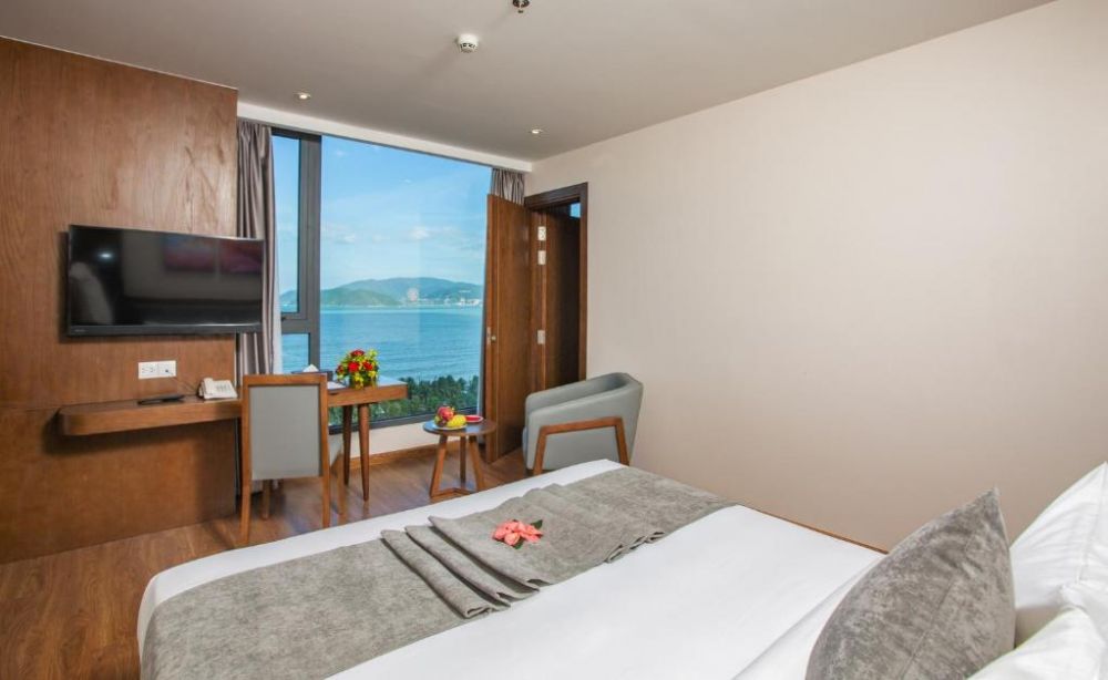 Family Deluxe City View/Ocean View, DTX Hotel Nha Trang 4*