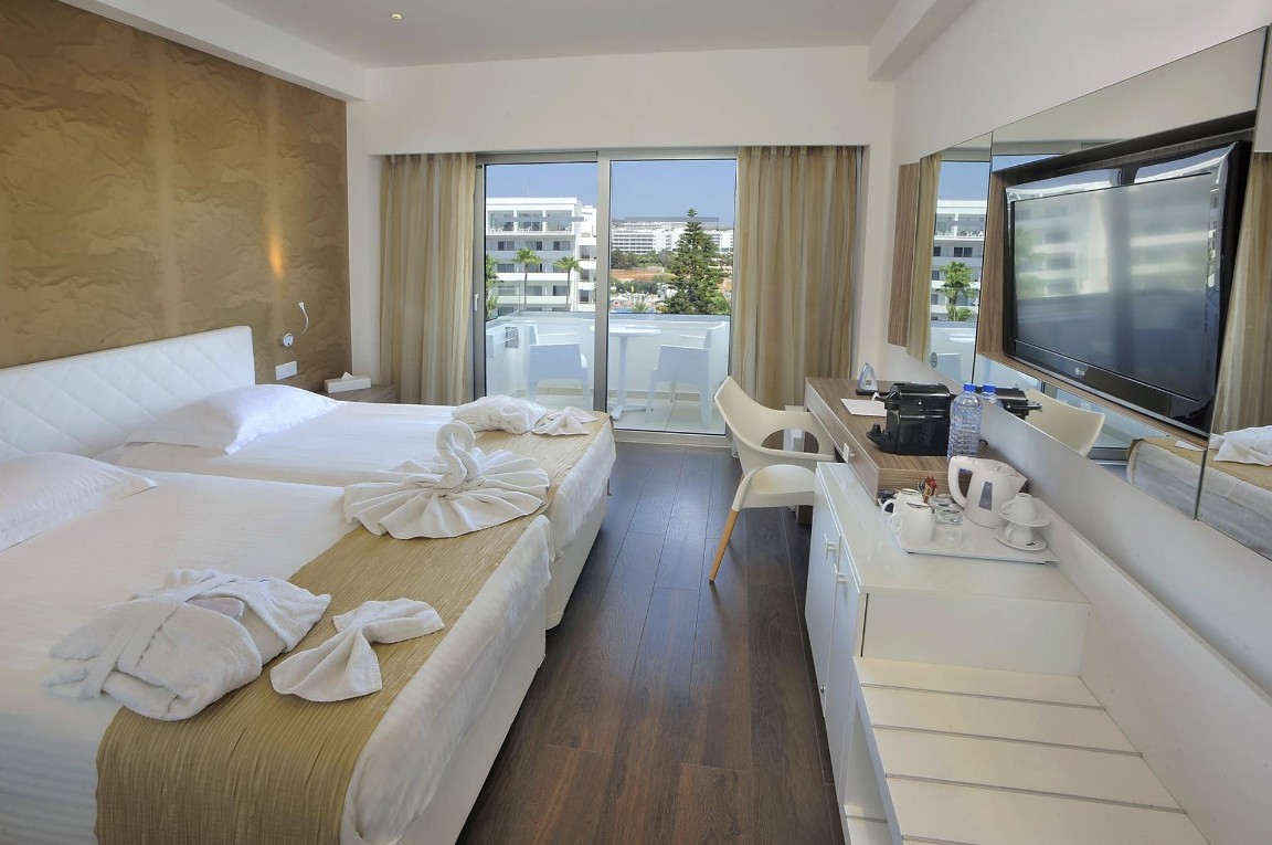 Deluxe RoomDeluxe Sea View, Nestor Hotel 4*
