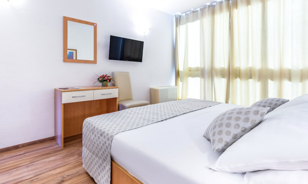 Standard Double or Twin Room, Hotel Adriatic Dubrovnik 2*