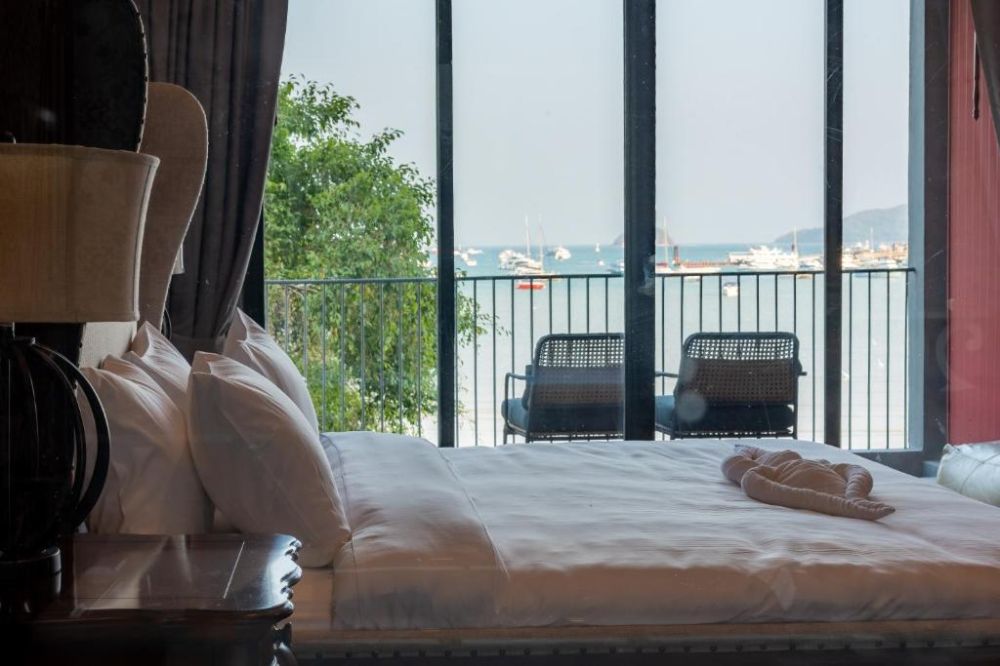 Deluxe Suite, Arch 39 Beach Front Phuket 3*