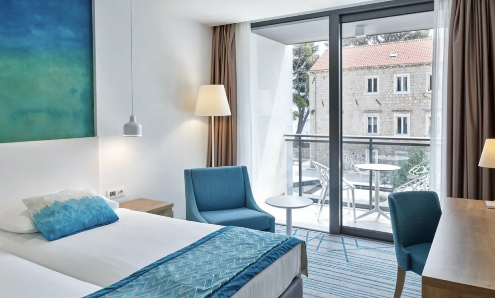 Standard room – single use, Hotel Mlini 4*