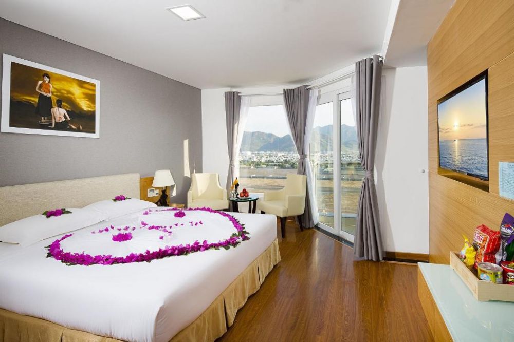 Deluxe Sea View/ City View, Dendro Gold Hotel 4*