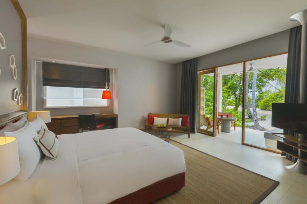Deluxe Beach Bungalow, Dhigali Maldives 5*