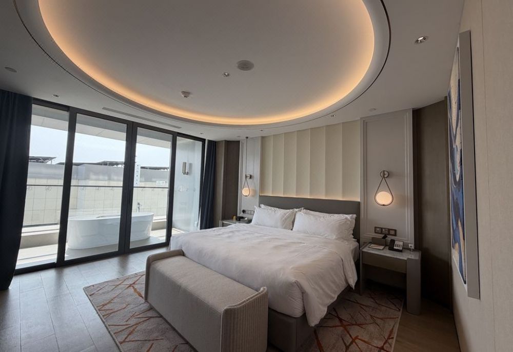 Superior Queen Room, Voco Sanya Bay 5*