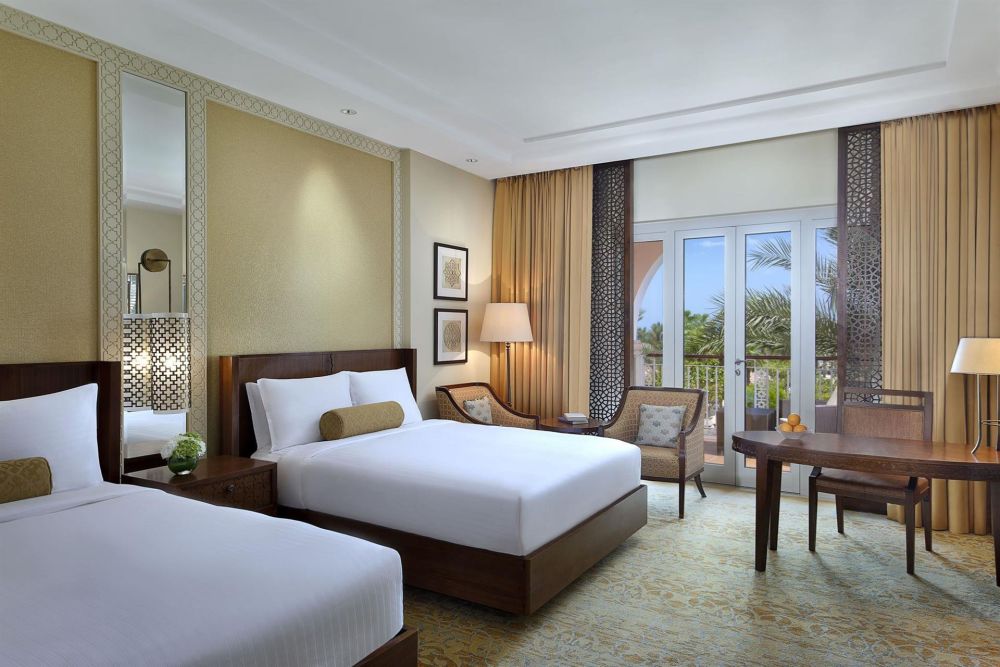 Club Garden View, The Ritz-Carlton, Dubai 5*