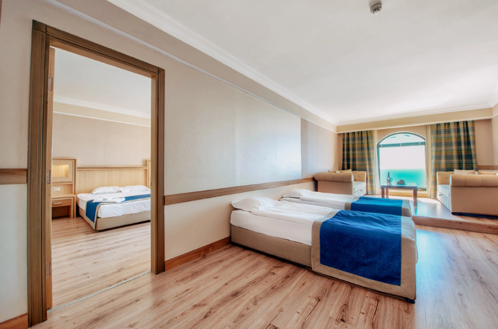 Junior Suite Room, Utopia World Hotel 5*