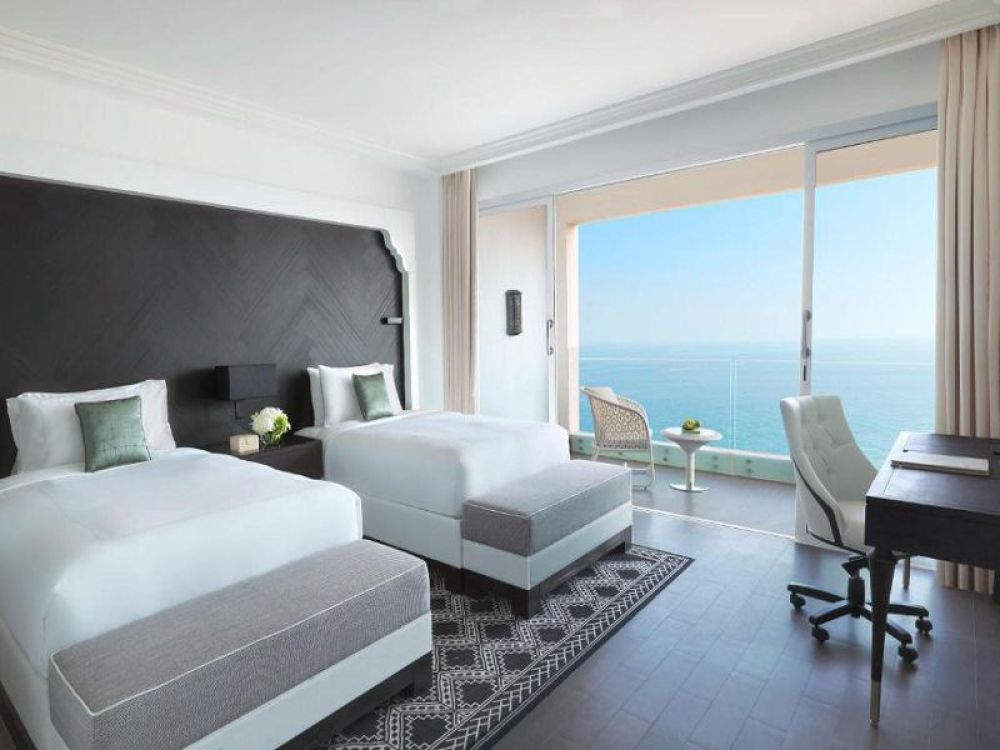 Deluxe Room, Fairmont Fujairah Beach Resort 5*