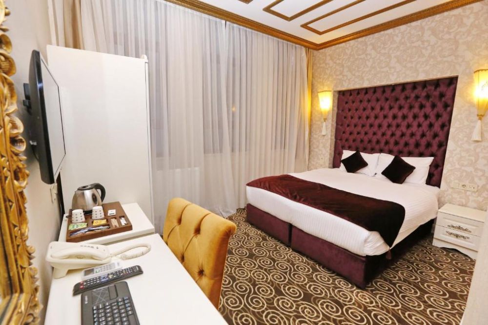 Deluxe Room/ With Balcony, Diamond Royal Hotel 4*