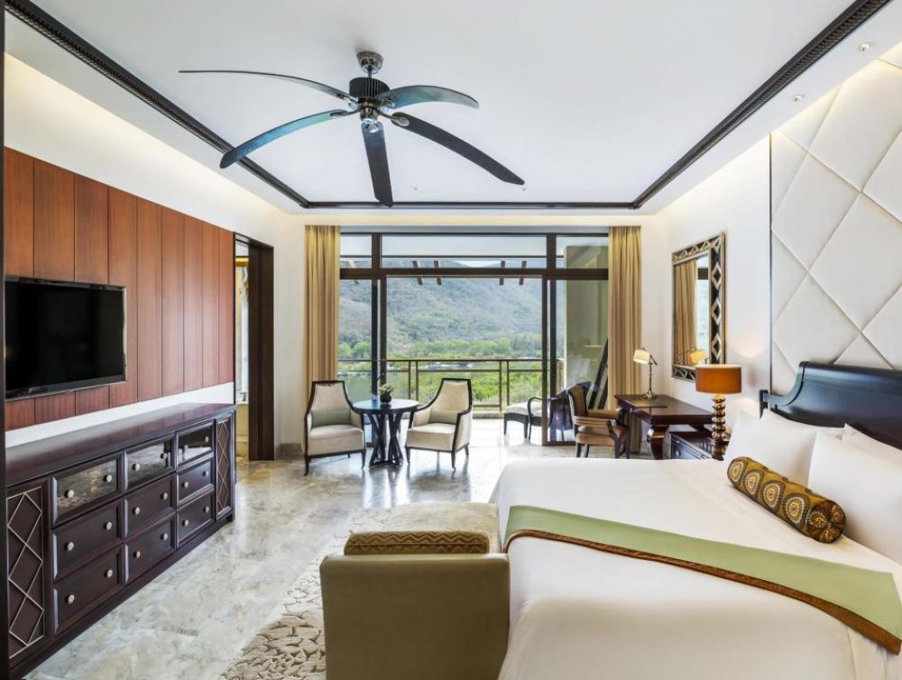 Grand Harbor View Room (ex.Island Marina View Room), The St. Regis Sanya Yalong Bay Resort 5*