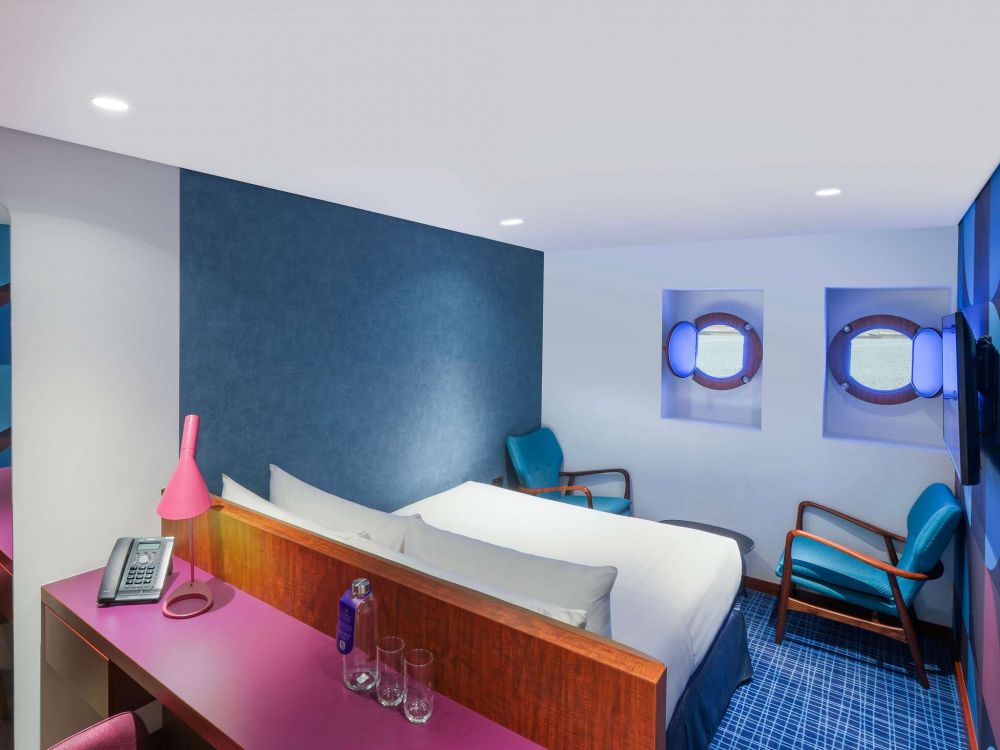 Standard Family Room, Queen Elizabeth 2 Hotel 4*