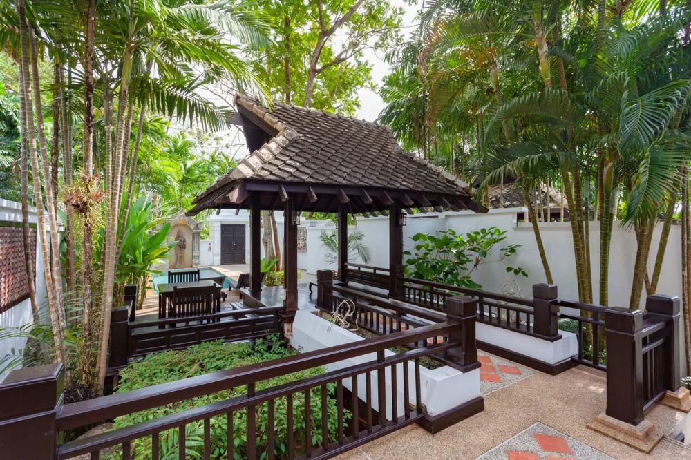 Grand Hotspring Pool Villa, The Hotspring Beach Resort & Spa 4*