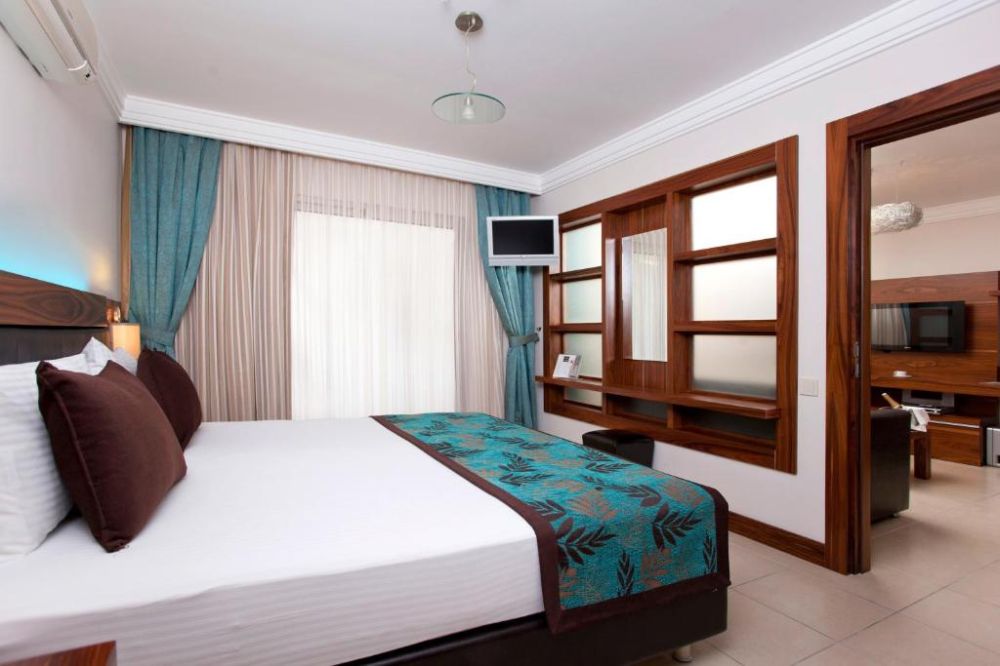 Deluxe King Suite, Xperia Grand Bali 4*