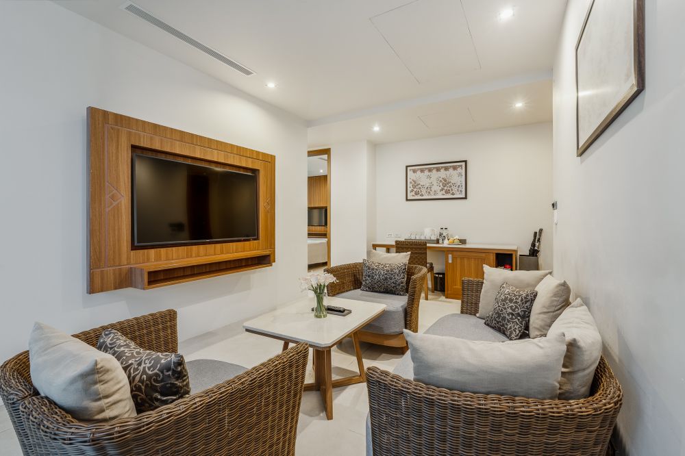 3 Bedroom Residence with Balcony, Splash Beach Resort Maikhao Phuket 5*