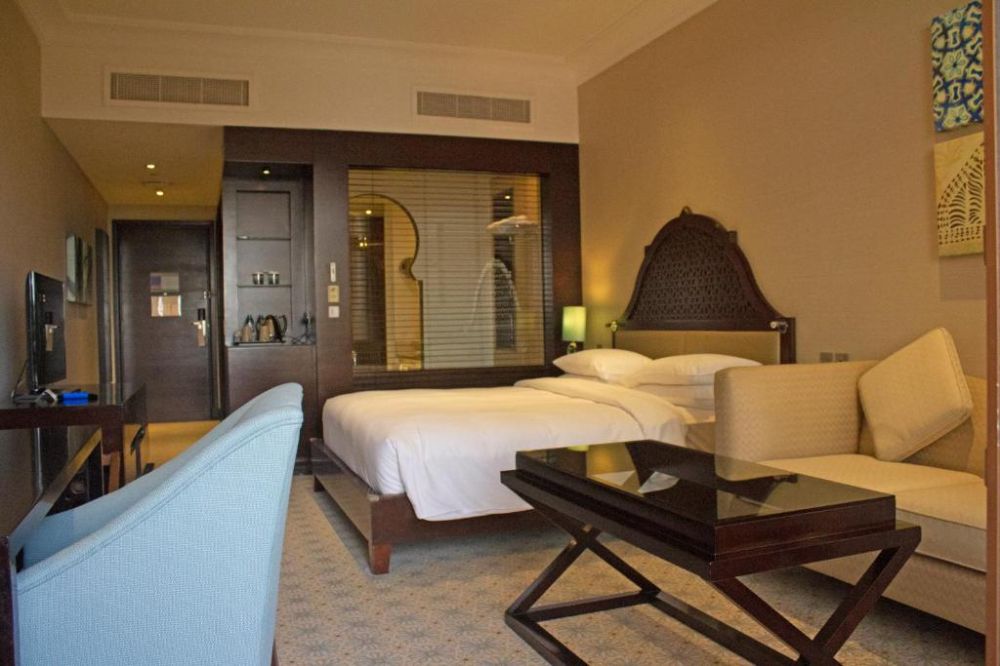 King Sea View Room, Hilton Ras Al Khaimah Beach Resort & SPA 5*