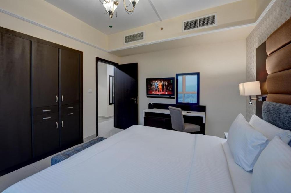 Premium One Bedroom Apartment, Emirates Grand Hotel 4*