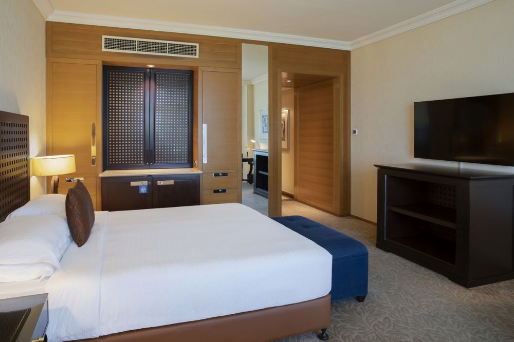 Spacious SV Room With Balcony, Beach Rotana Abu Dhabi 5*