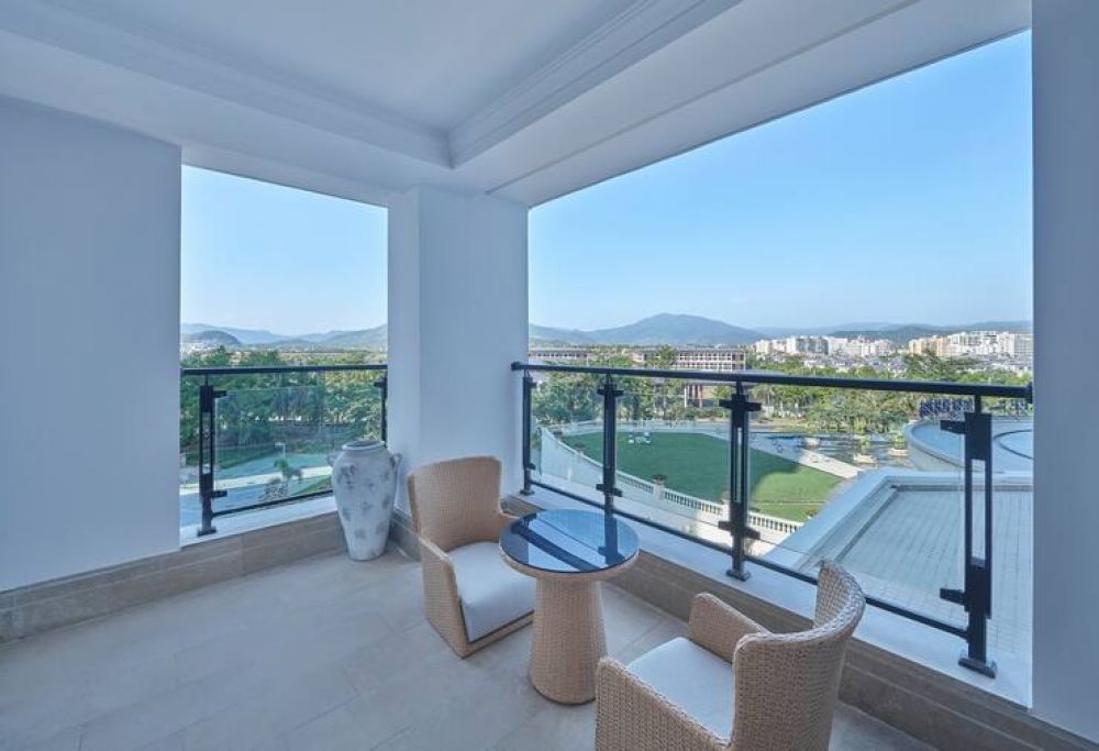 Twin Family Room, DoubleTree by Hilton Sanya Bay 3*